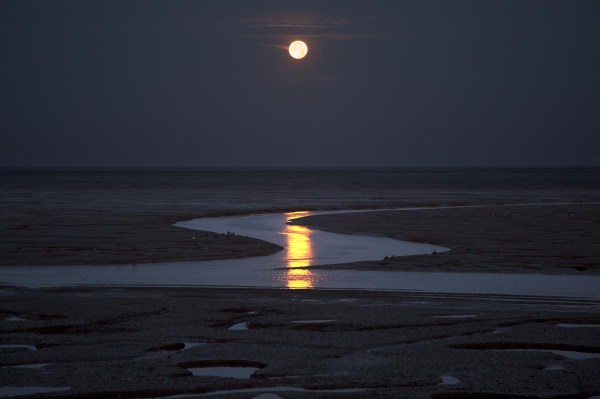 Foto van de maan, the Wash, Norfolk, Engeland