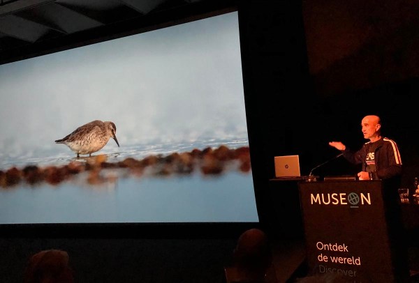 Foto van lezing Sijmen Hendriks, Museon, Den Haag