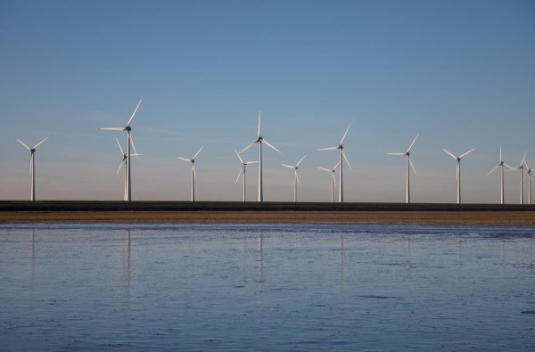 Foto van windmolens, Eemshaven